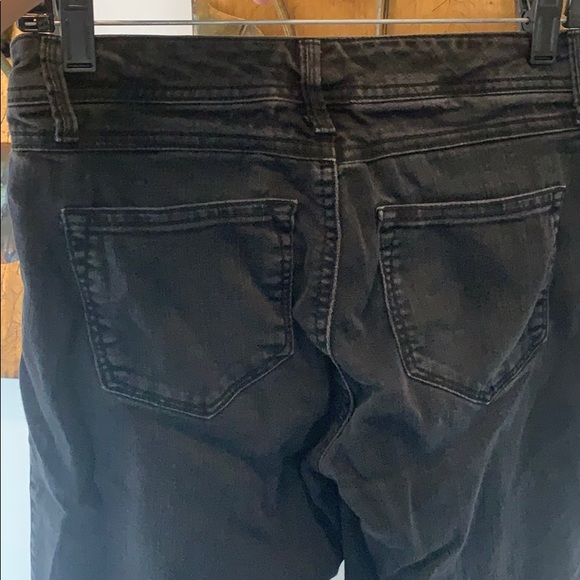 Black Capri Jeans - Picture 3 of 3